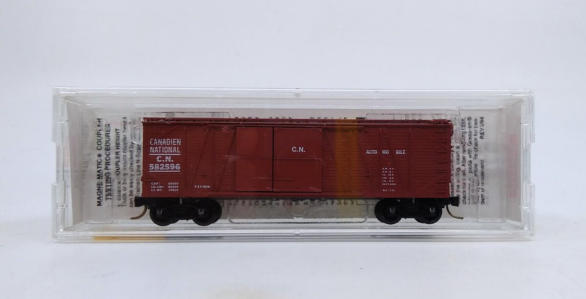Micro-Trains 02900070 N Canadian National 40' Outside Braced Boxcar #582596