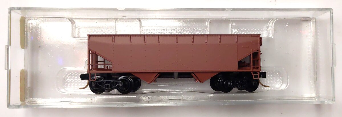 Micro-Trains 05500000 N Undecorated 33' Twin Bay Undecorated Hopper