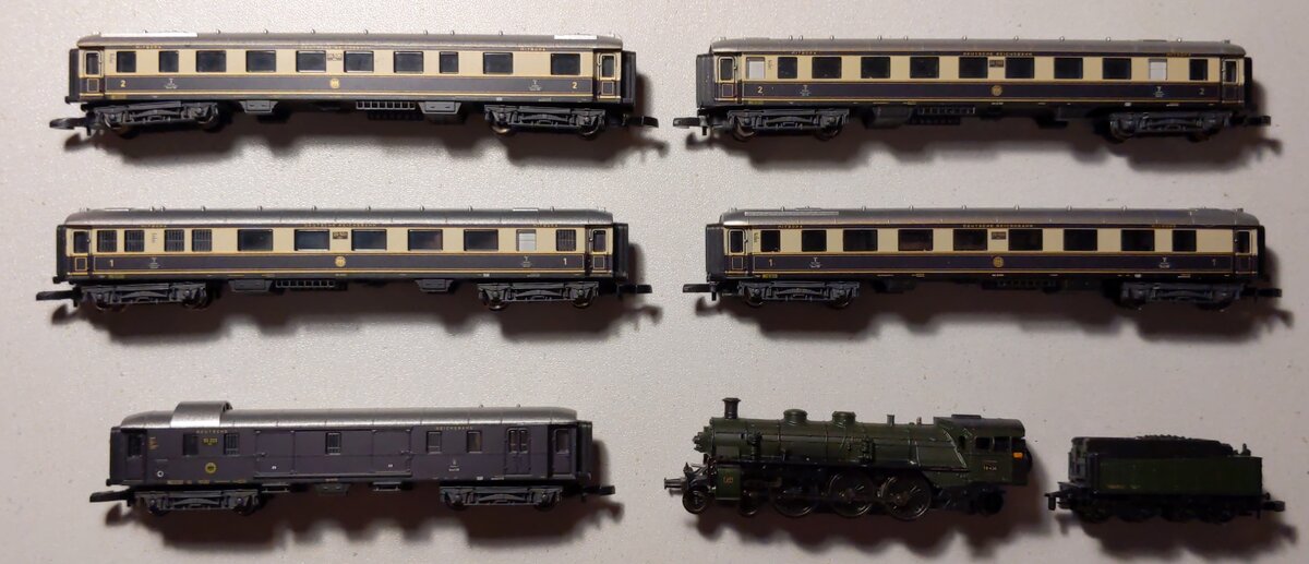 Marklin 81426 Z Scale German State Railroad Company Steam Passenger Train Set LN/Box