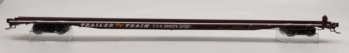 Walthers 910-5495 HO Scale TTX G85 Flatcar #300075