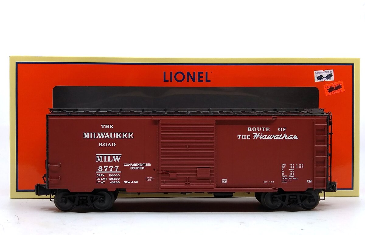 Lionel 6-17770 O Gauge Milwaukee Road PS-1 Boxcar #8777 LN/Box