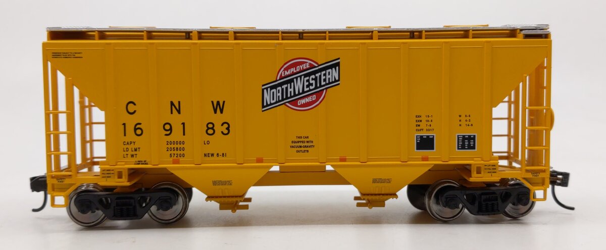 Walthers 910-7103 HO CNW 37' 2980 Cu. Ft. Covered Hopper #169183