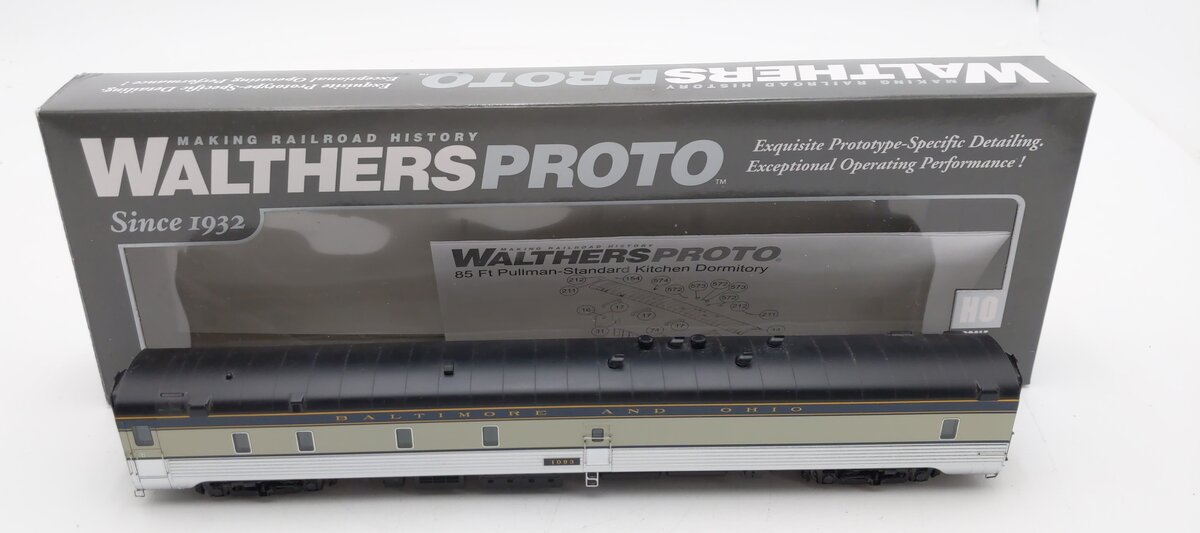 Walthers 920-9407 HO Baltimore & Ohio 85' P-S Kitchen Dormitory Standard
