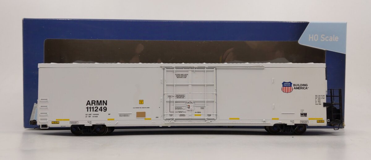 BLMA Models 52010 HO Scale Union Pacific/ARMN Trinity 64' Reefer Car #111249