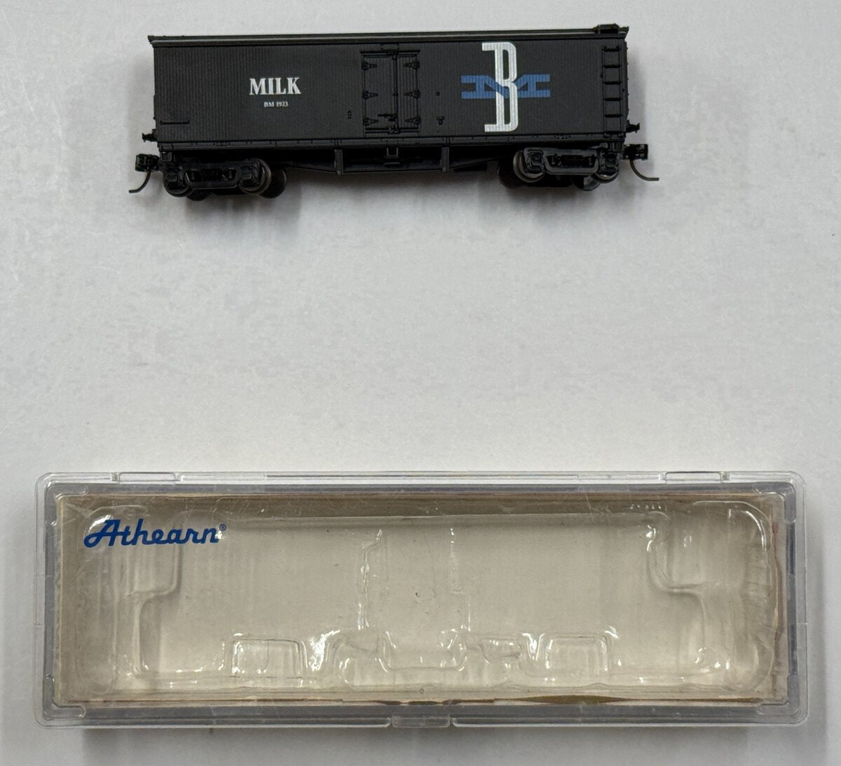Athearn 11639 N Boston & Maine 40' Milk Car #1923