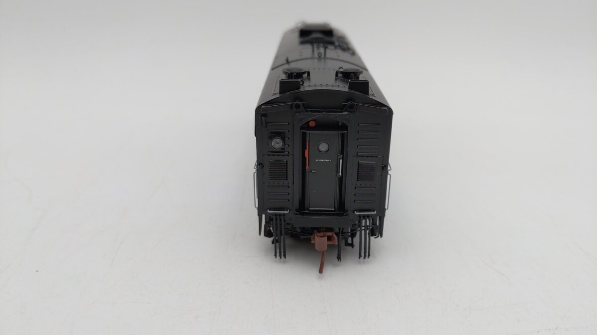 Rapido Trains 223525 HO Canadian National GMDD F9B Diesel Locomotive #6632