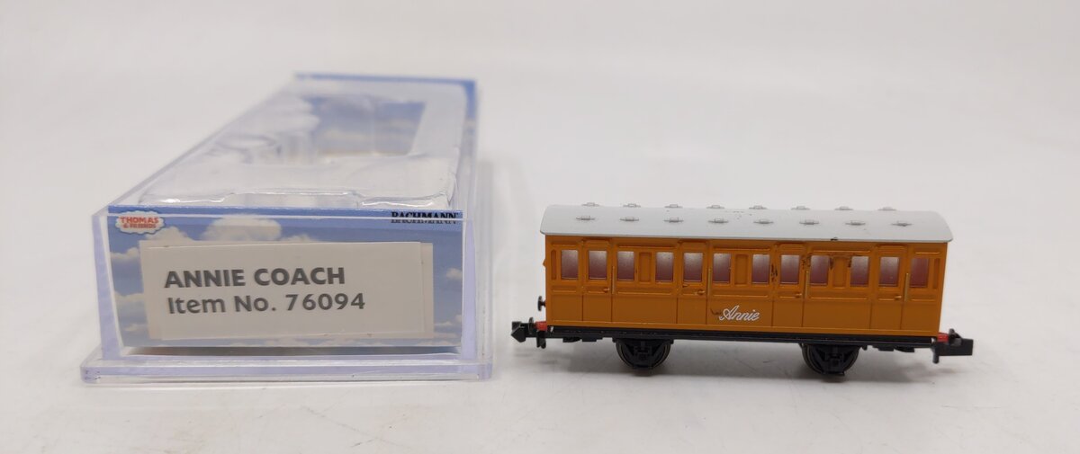 Bachmann 76094 N Thomas & Friends Annie Coach