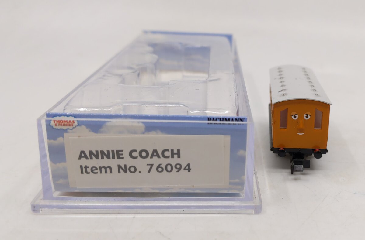 Bachmann 76094 N Thomas & Friends Annie Coach