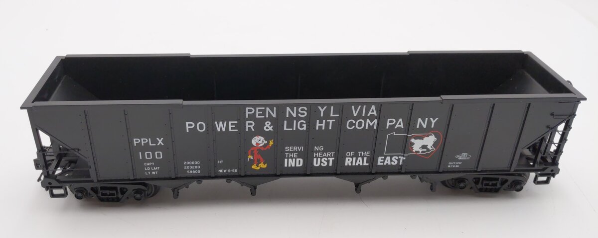 MTH 20-97887 O Pennsylvania Power & Light 4-Bay Hopper Car with Coal Load #100