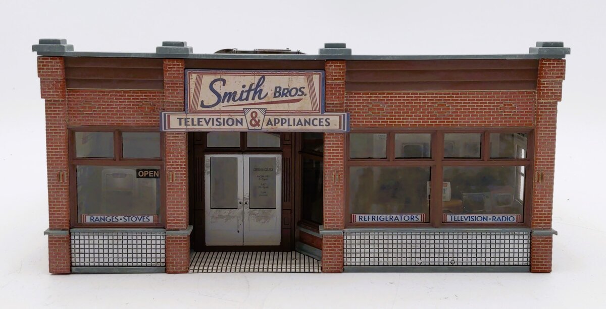 Woodland Scenics BR5873 O Built-N-Ready Smith Brothers TV & Appliance Building