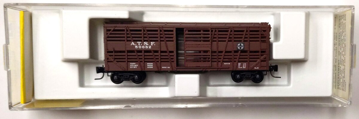 Micro-Trains 13805 Z Scale Santa Fe 40' Stockcar #50682 LN/Box
