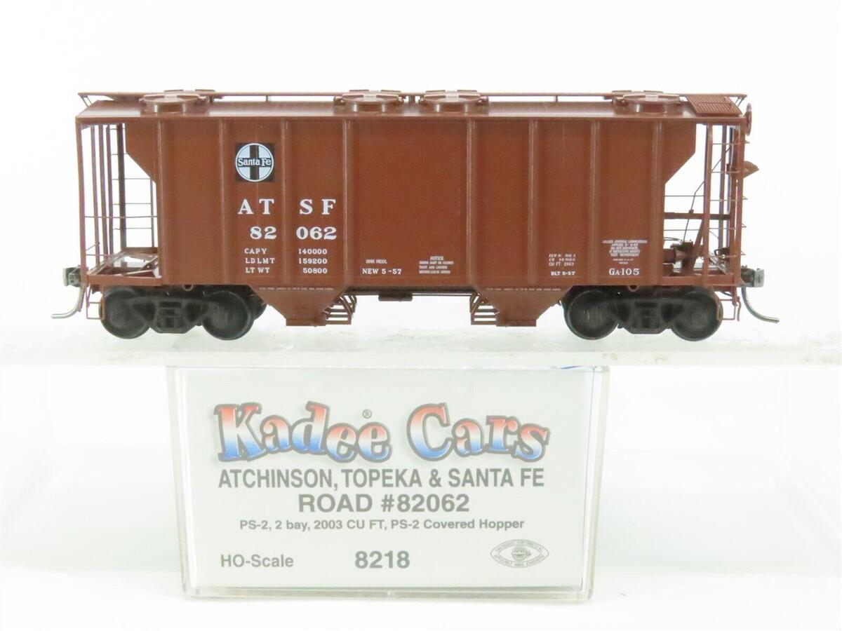 Kadee 8218 HO Atchison,Topeka & Santa Fe PS-2 2-Bay Covered Hopper #82062