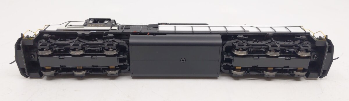 Athearn 98389 HO Southern SD40-2 Diesel Locomotive w/DCC & Sound RTR #3252K