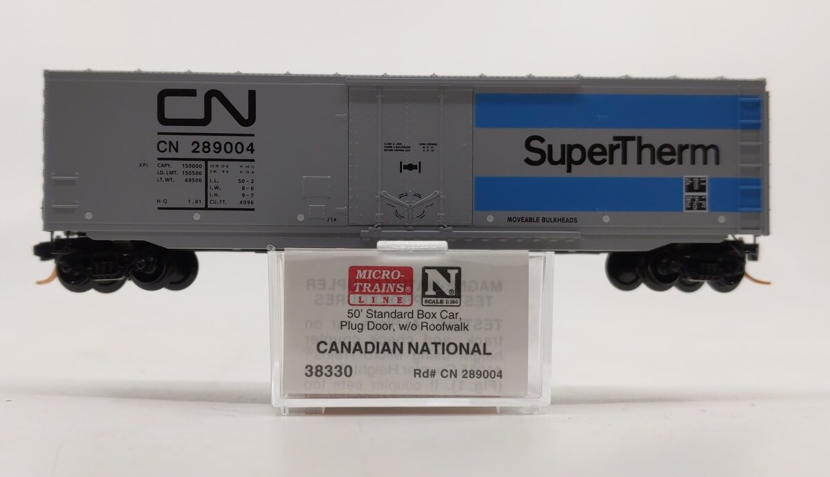 Micro-Trains 03800330 N CN 50' Standard Plug Door Boxcar w/o Roofwalk #289004