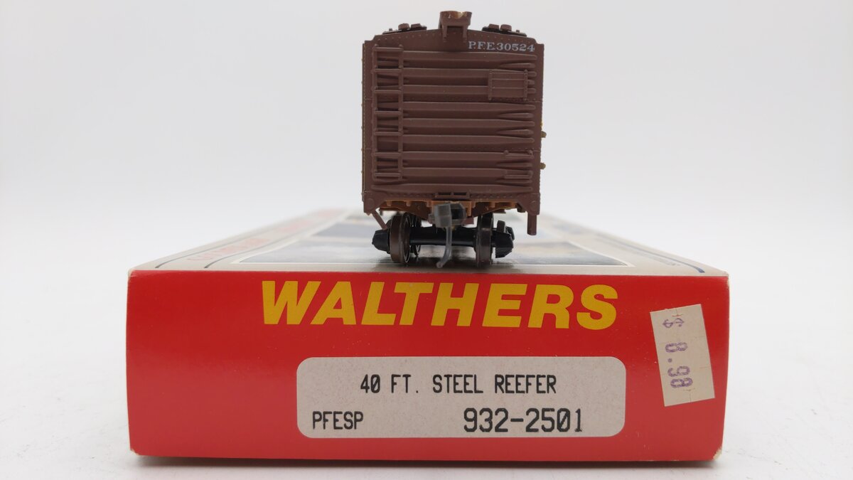 Walthers 932-2501 HO Scale Union/Southern Pacific 40' Steel Reefer #30524