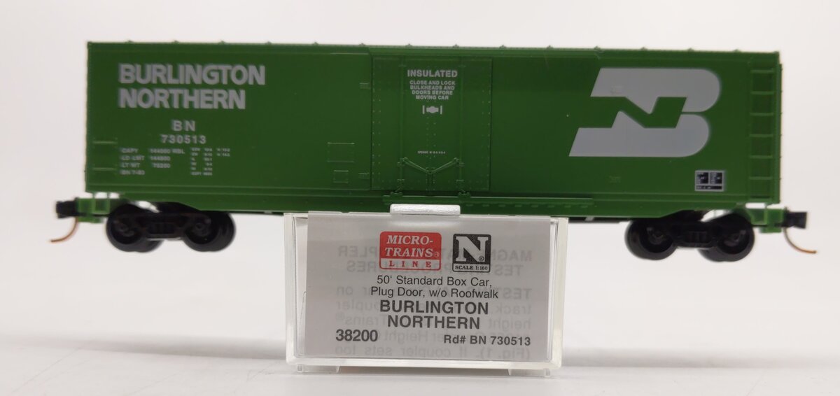 Micro-Trains 03800200 N Burlington Northern 50' Steel Plug Door Boxcar #730513 LN/Box