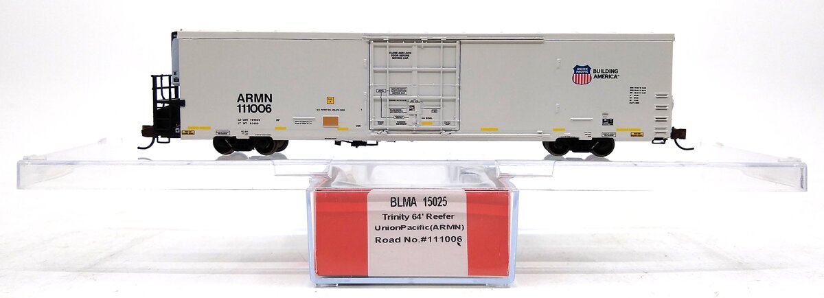 BLMA Models 15025 N Scale Union Pacific Trinity 64' Reefer #111006