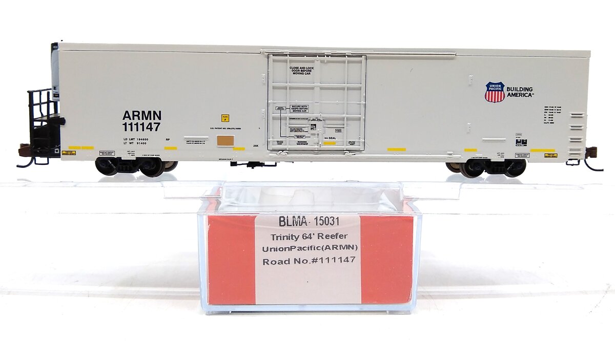 BLMA Models 15041 N Scale Union Pacific Trinity 64' Reefer #111147