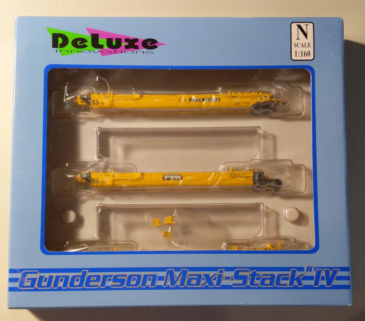 Deluxe Innovations 350103 N TTX Maxi-Stack IV 3-Unit Intermodal Well Car Set