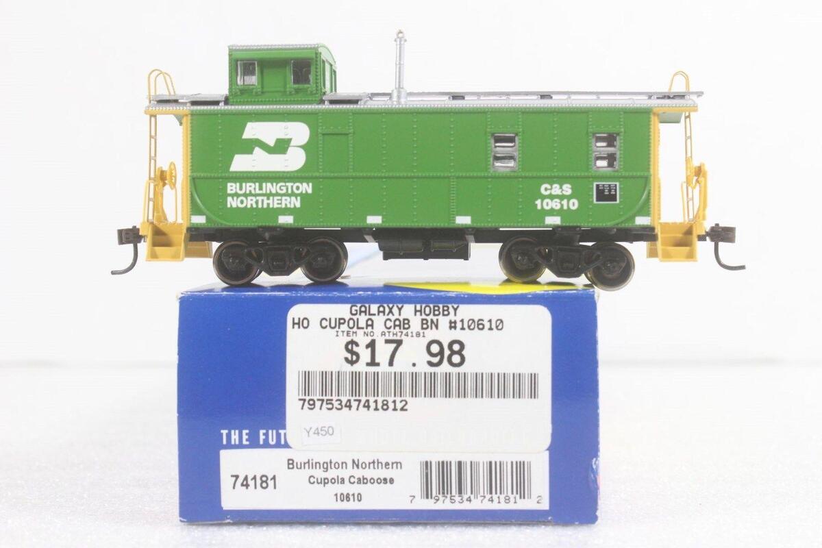 Athearn 74181 HO Scale Burlington Northern Cupola Caboose #10610