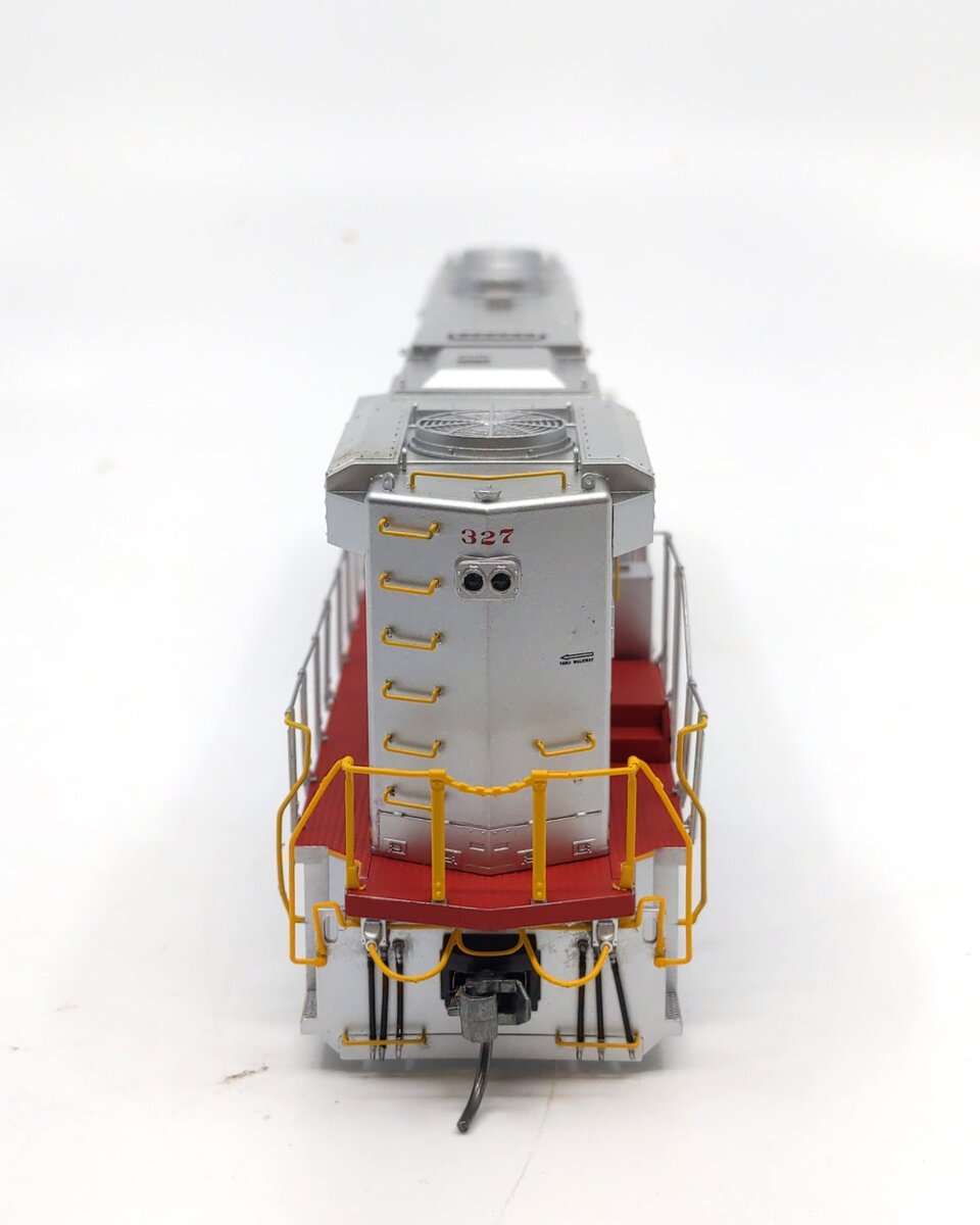 Fox Valley Models 20151 HO Santa Fe GP60B Locomotive #327