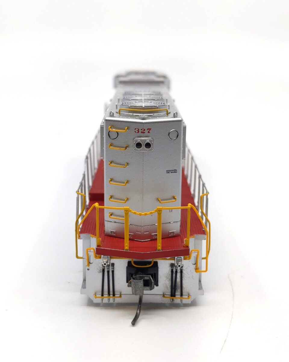 Fox Valley Models 20151 HO Santa Fe GP60B Locomotive #327 – Trainz