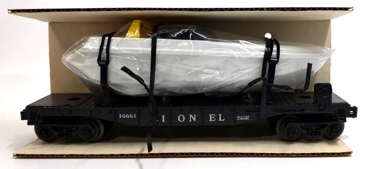 Lionel 6-16661 O Gauge Lionel Flatcar with Motorized Boat LN/Box