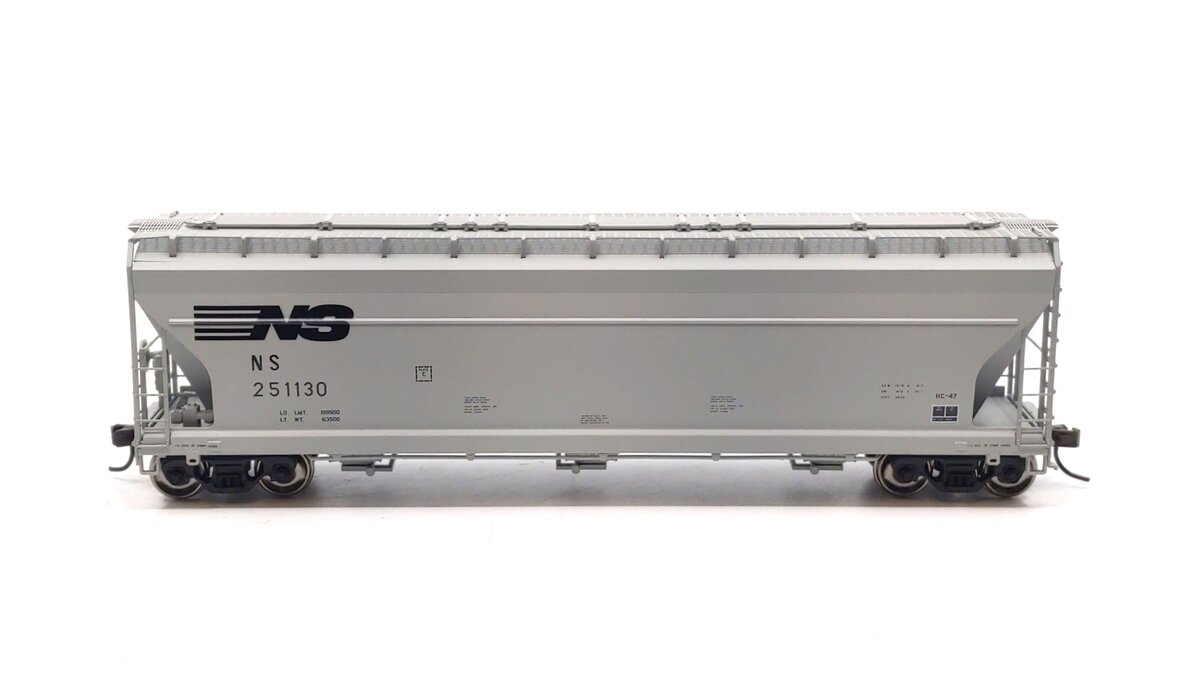 Atlas 20000639 HO Norfolk Southern ACF 4650 Centerflow Hopper #251130