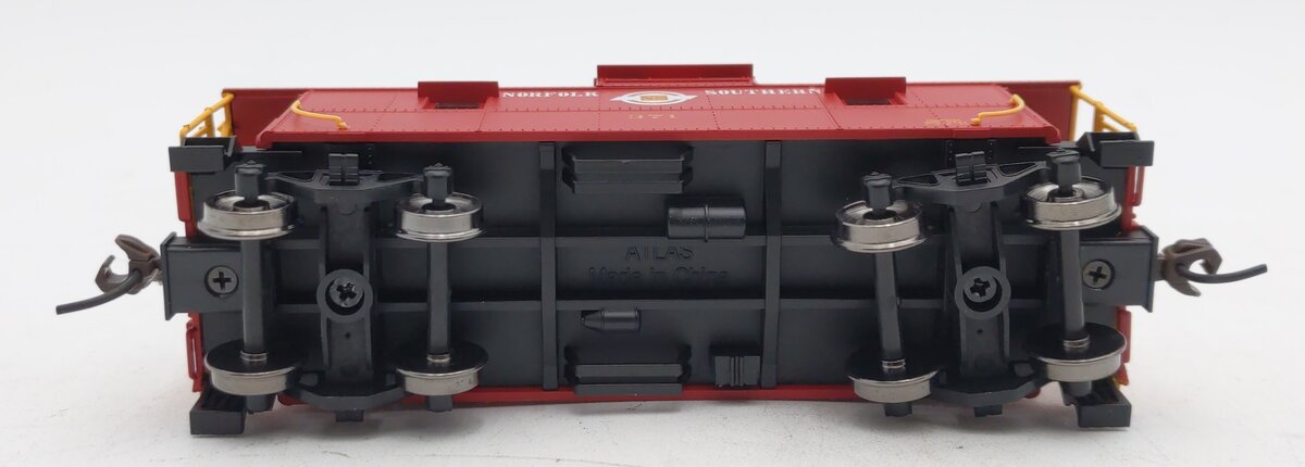 Atlas 11359 HO Scale Norfolk Southern Railway Cupola Caboose #371