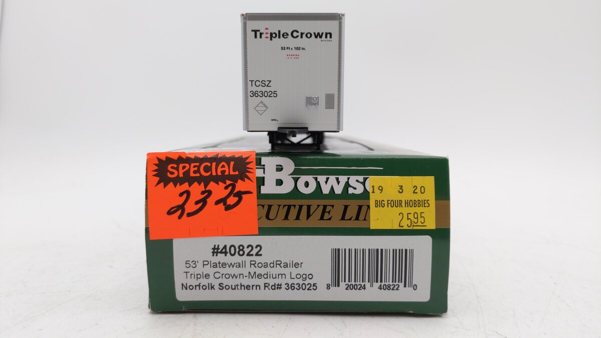Bowser 40822 HO 53' Roadrailer, NS/Triple Crown Medium #363025