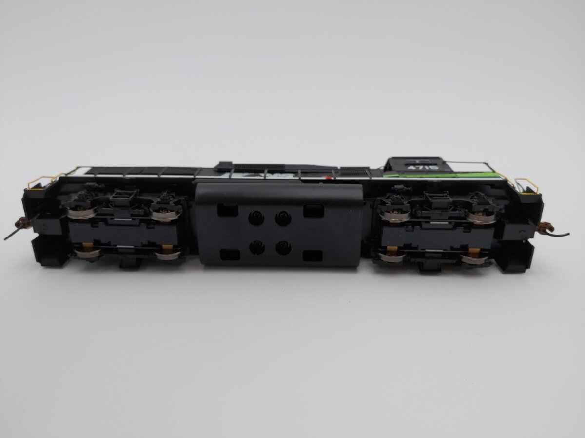 Athearn 29327 HO Norfolk Southern GP38-2 Diesel Locomotive #4715