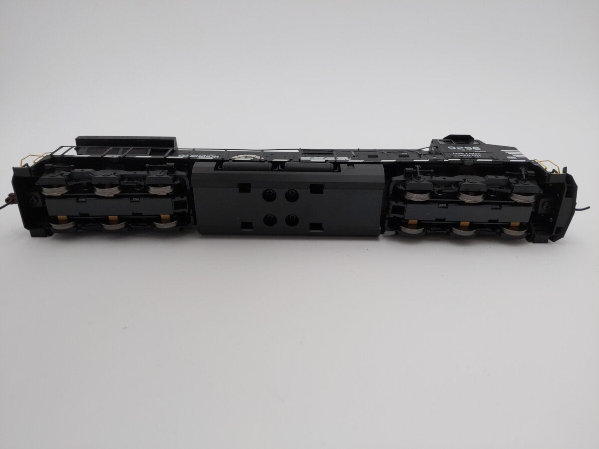 Athearn 77993 HO Norfolk Southern Dash 9-44CW Diesel Locomotive #9256