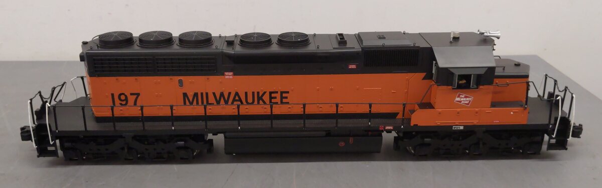 USA Trains 22312 G Milwaukee Road SD40-2 Powered Diesel Locomotive #197 EX/Box