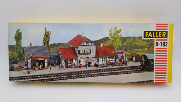 Faller B-102 Vintage Rare HO Scale Mode; B-102 Altenstein Station