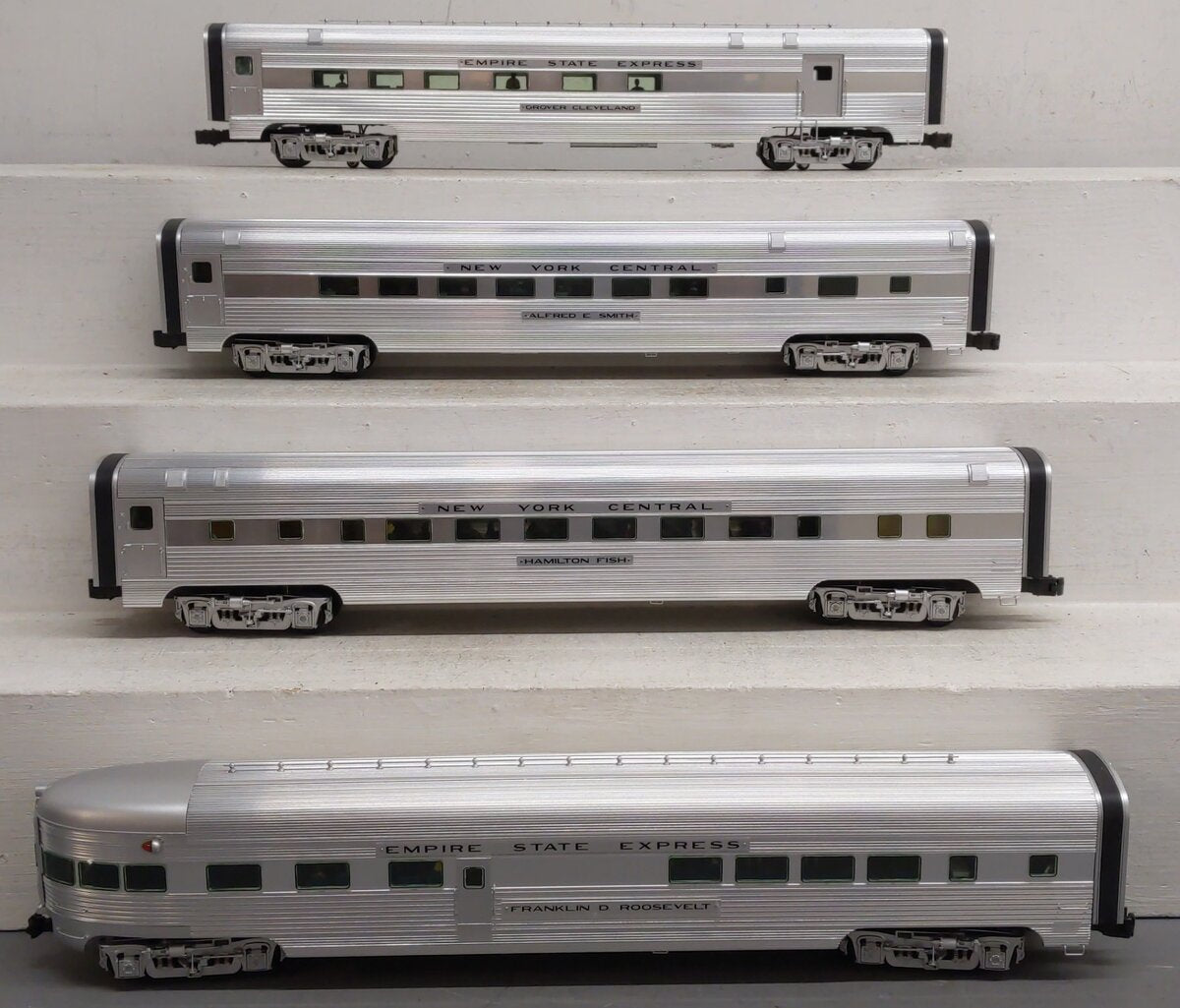 Lionel 6-29173 O New York Central Empire State Express Passenger Cars (Set of 4) EX/Box