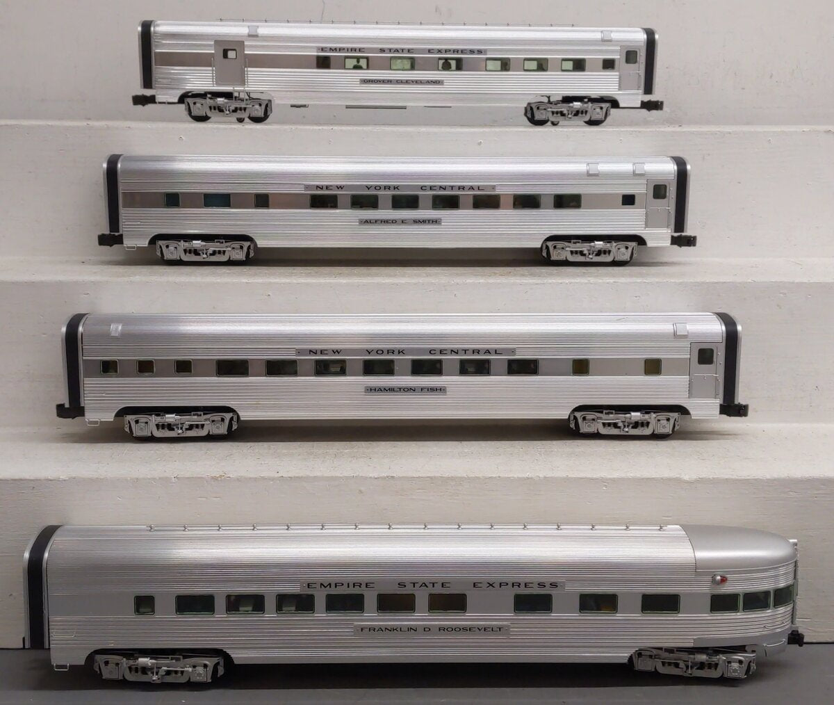 Lionel 6-29173 O New York Central Empire State Express Passenger Cars (Set of 4) EX/Box