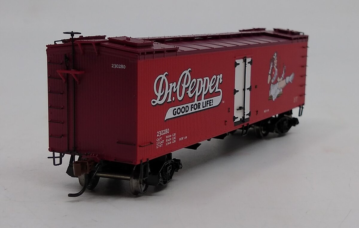 MTH 81-94009 Dr. Pepper HO Scale R-40-2 Woodside Reefer