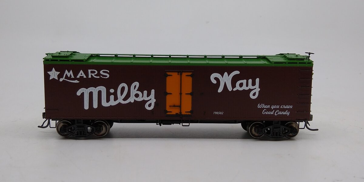 MTH 81-94008 Mars - Milky Way HO Scale R40-2 Woodside Reefer Car