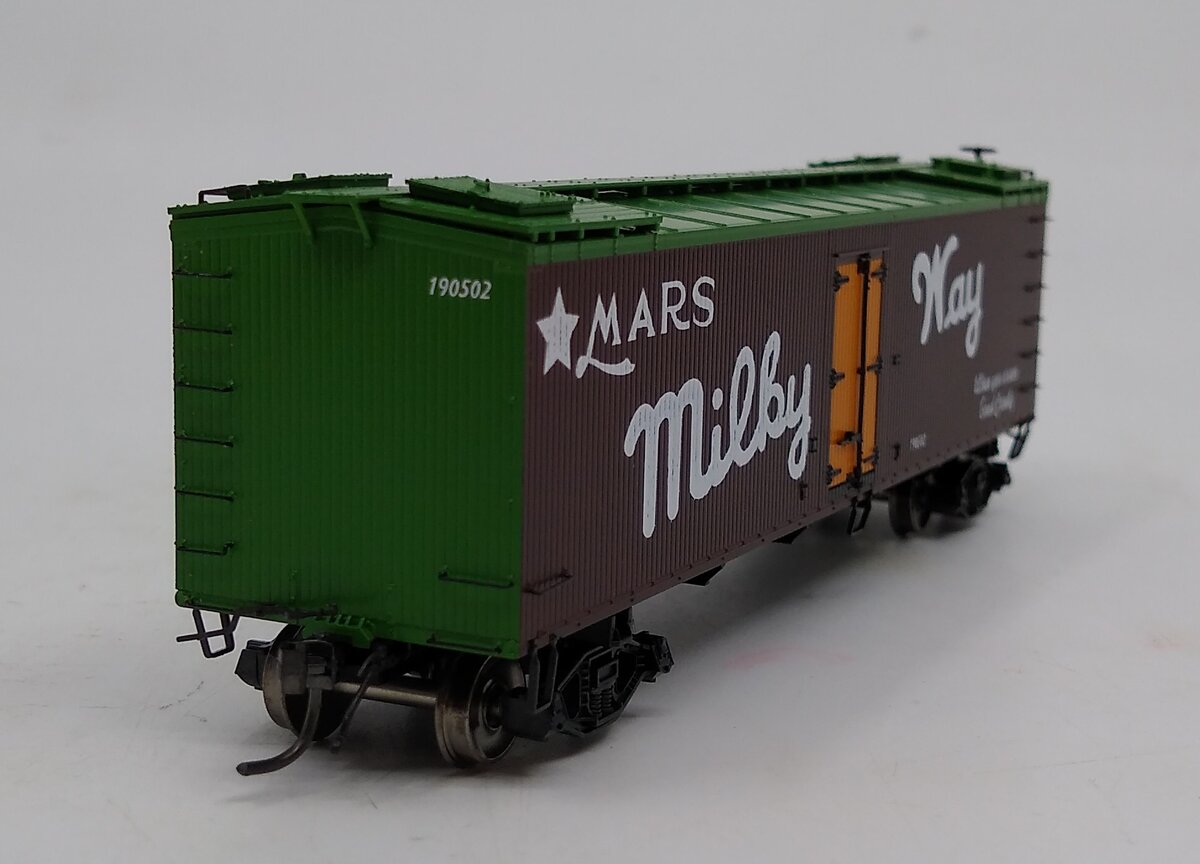 MTH 81-94008 Mars - Milky Way HO Scale R40-2 Woodside Reefer Car