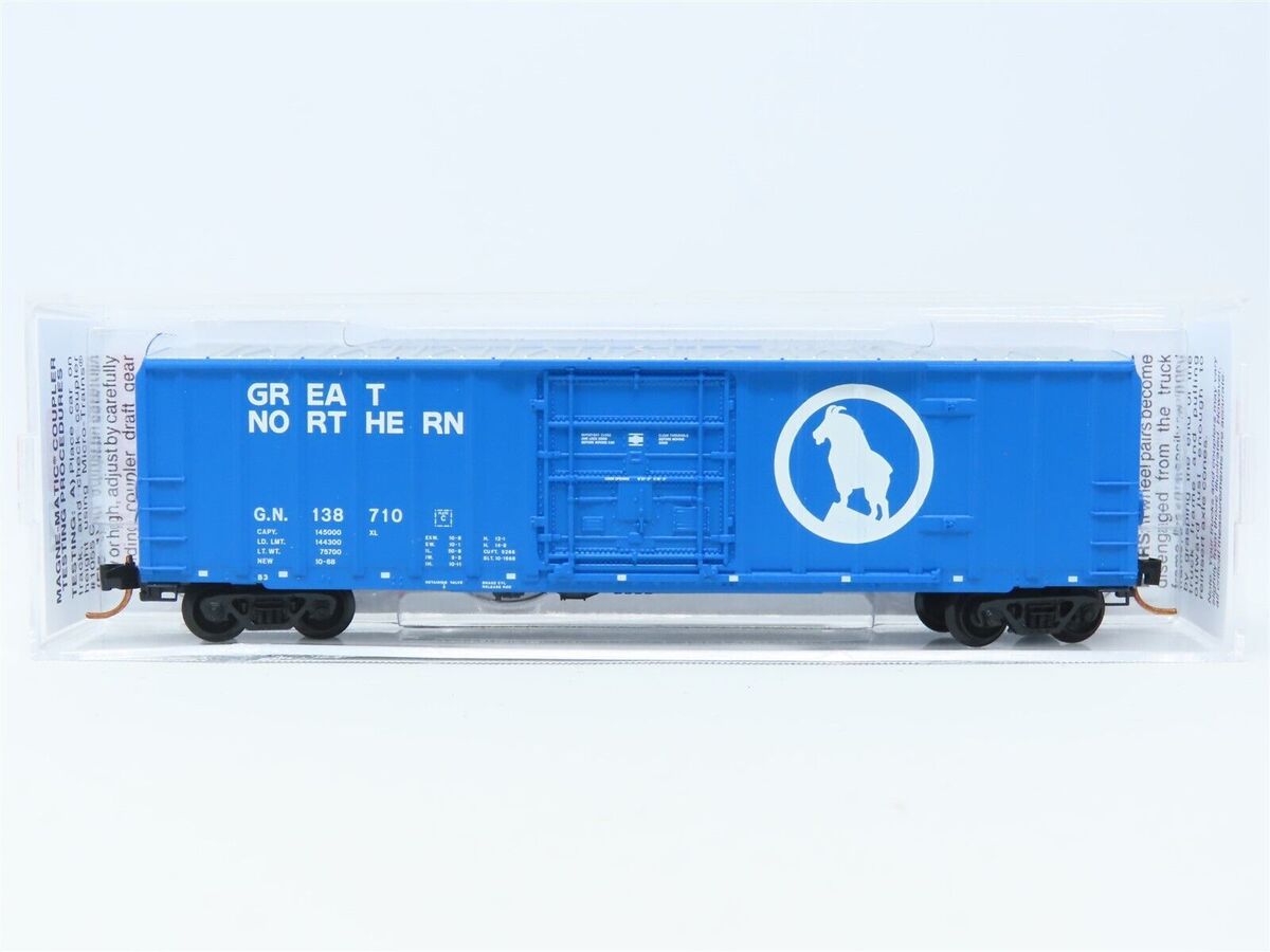 Micro-Trains 02700070 N Great Northern 50' Plug Door Rib Side Boxcar #138710