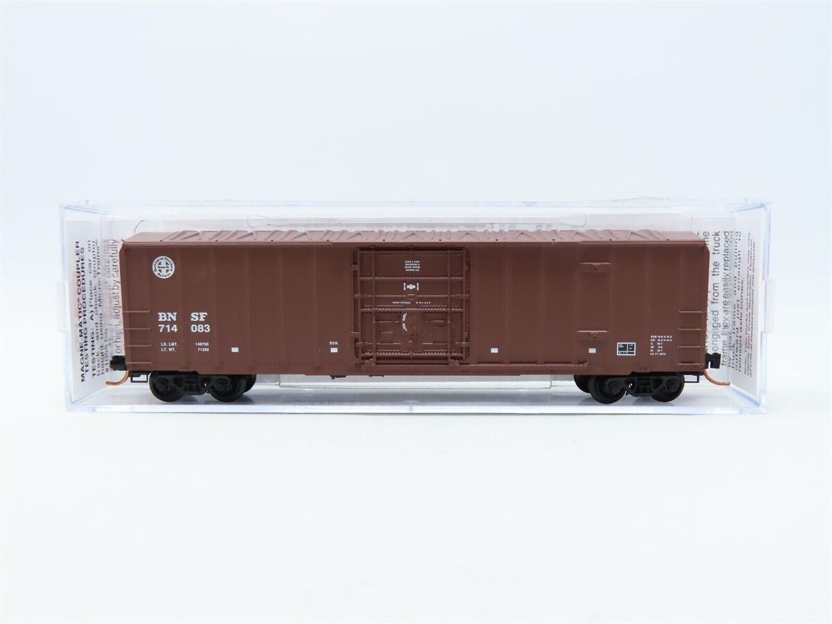 Micro-Trains 02700300 N BNSF 50'Plug Door Rib Side Boxcar #714083