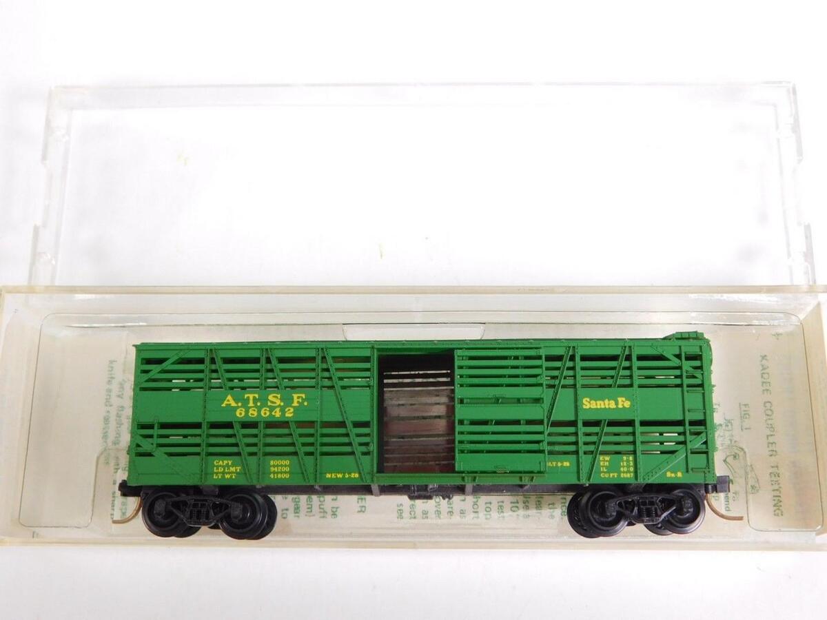 Micro-Trains 35074 N ATSF 40' Despatch Single Door Stock Car #68642