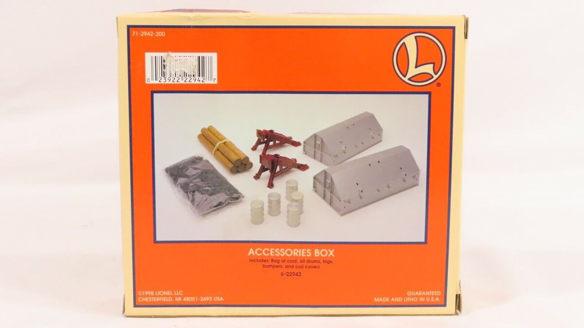 Lionel 6-22942 O Scale Barrels, Logs, Bumpers Accessories Pack LN/Box