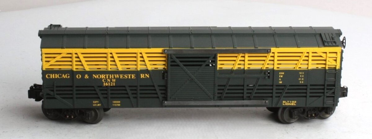 Lionel 6-16121 O Gauge Chicago & Northwestern Single Door Stock Car LN/Box