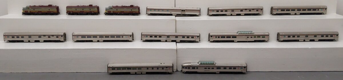 Rapido Trains 210002 HO Scale CP Rail The Canadian Complete Diesel Train Set VG/Box