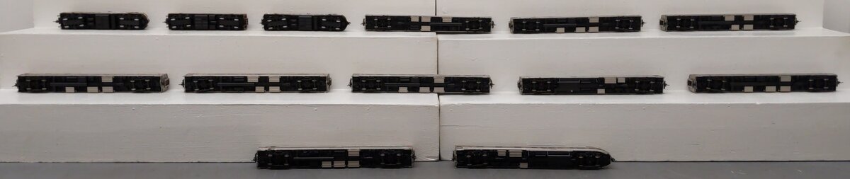 Rapido Trains 210002 HO Scale CP Rail The Canadian Complete Diesel Train Set VG/Box