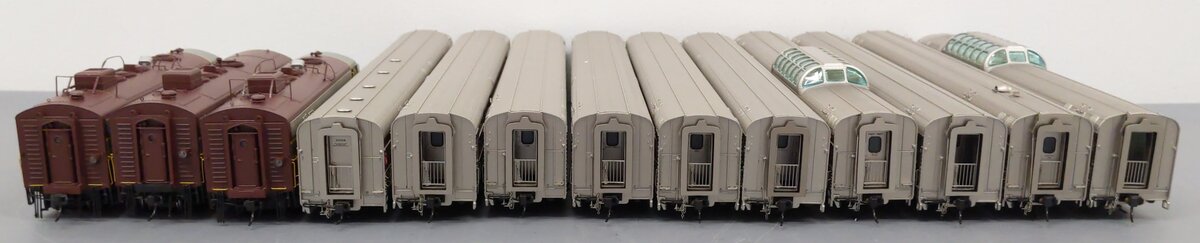 Rapido Trains 210002 HO Scale CP Rail The Canadian Complete Diesel Train Set VG/Box