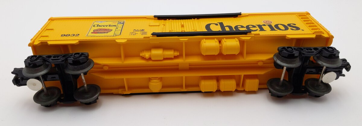 Lionel 6-9832 O Gauge Cheerios Billboard Reefer Car LN/Box