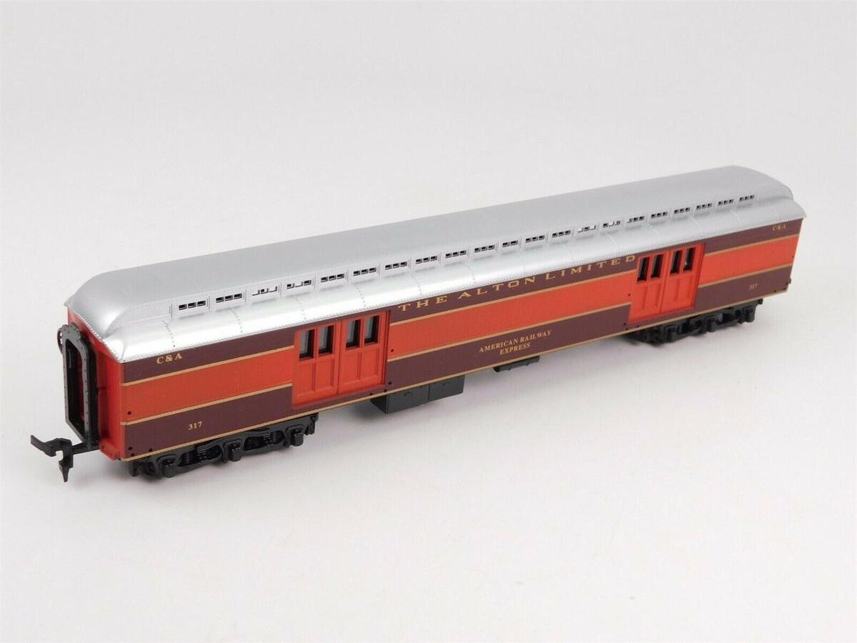 IHC 49130 HO Scale Chicago & Alton Heavyweight Baggage Car #317