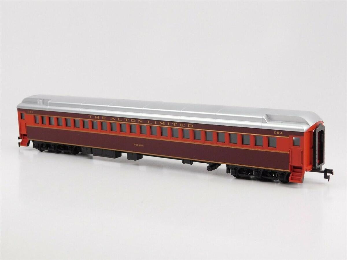IHC 49131 HO Scale C&A Heavyweight Coach 